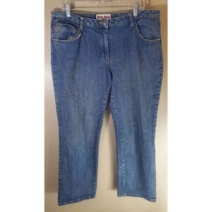 Bisou Bisou Medium Wash Blue Jean Crop Size 16 Straight Leg